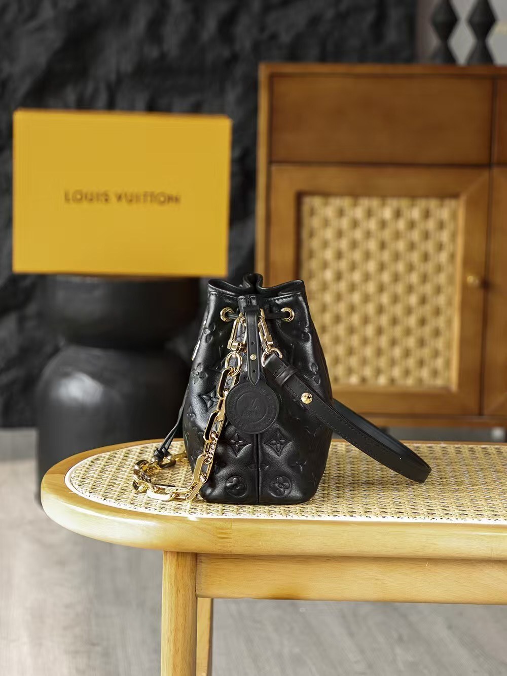 LOUIS VUITTON COUSSIN BUCKET BAG - Picture 2 of 8